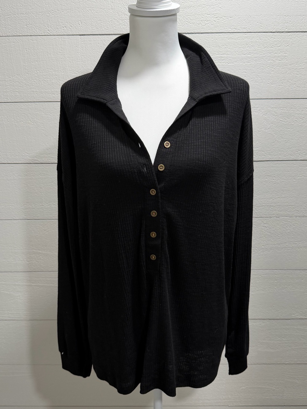 Black Women's Waffle Knit Henley Top - Classic Collar